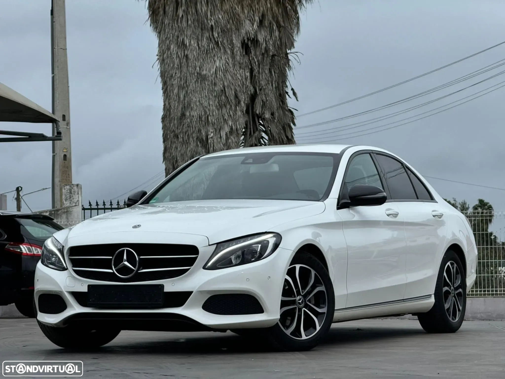 Mercedes-Benz 220 - 3