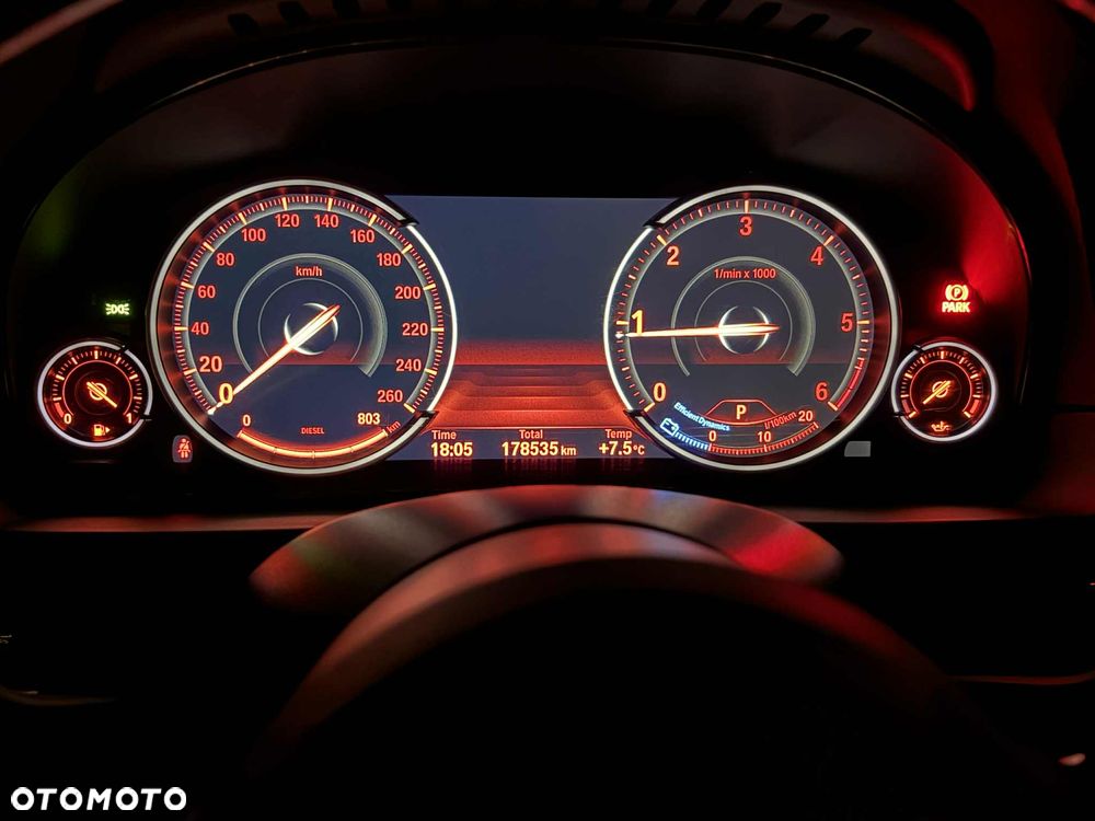 BMW Seria 5 520d xDrive - 19