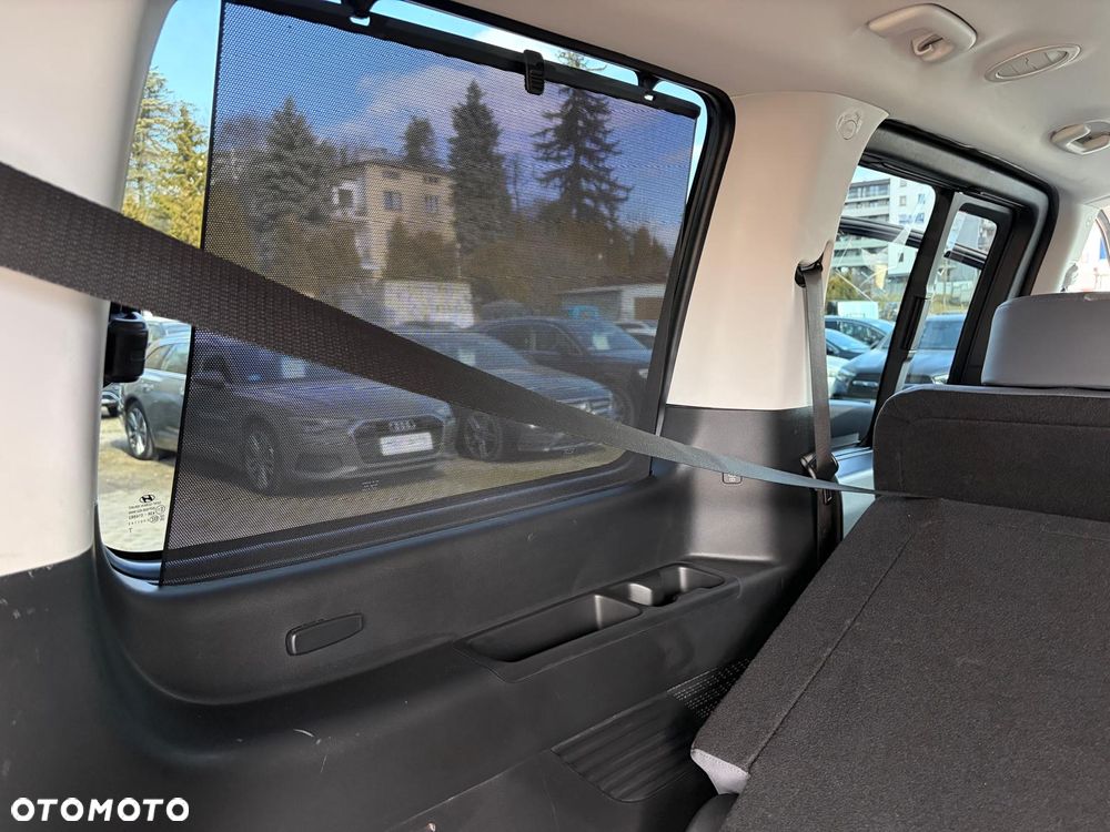 Hyundai Staria 2.2 CRDi Prime - 36