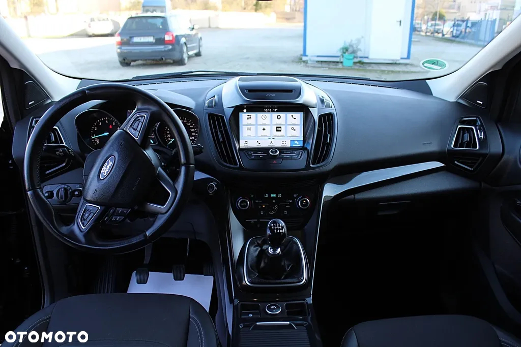 Ford Kuga 1.5 EcoBoost 2x4 Titanium - 14