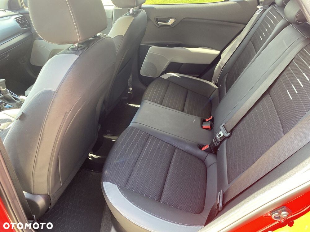 Kia Stonic - 11