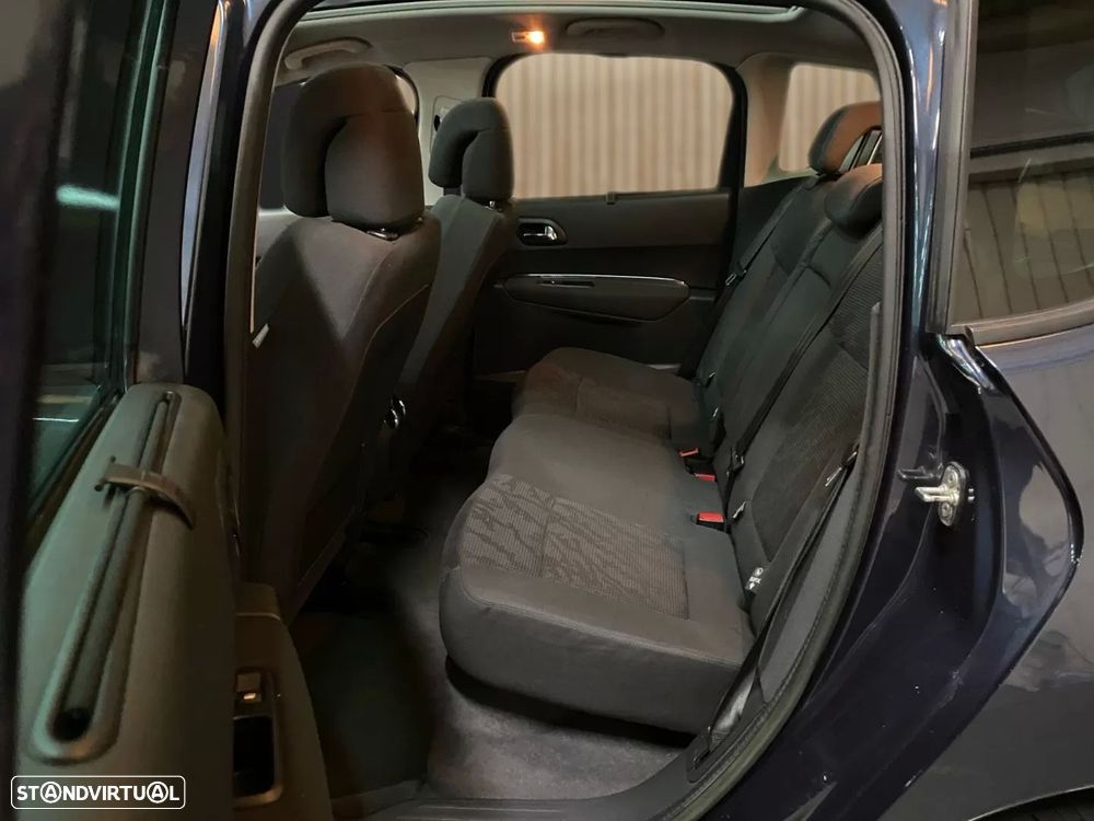 Peugeot 3008 1.6 HDi Allure - 18