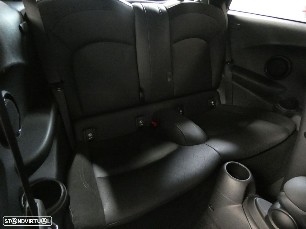 MINI 3 Portas Cooper D Auto - 14