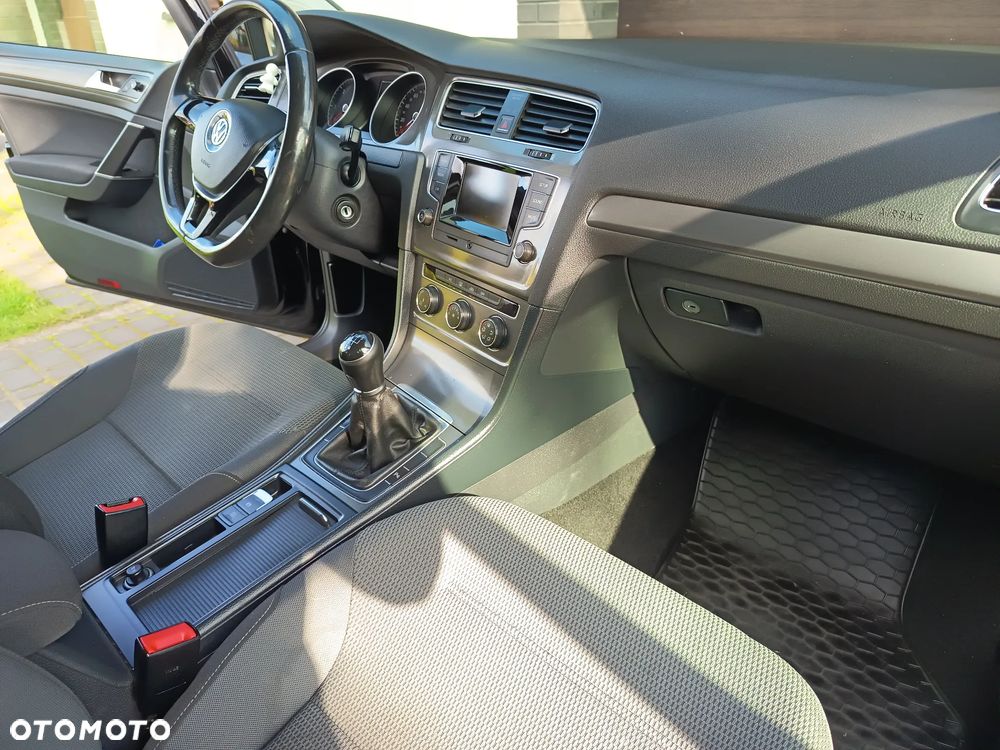 Volkswagen Golf 1.6 TDI Comfortline - 10