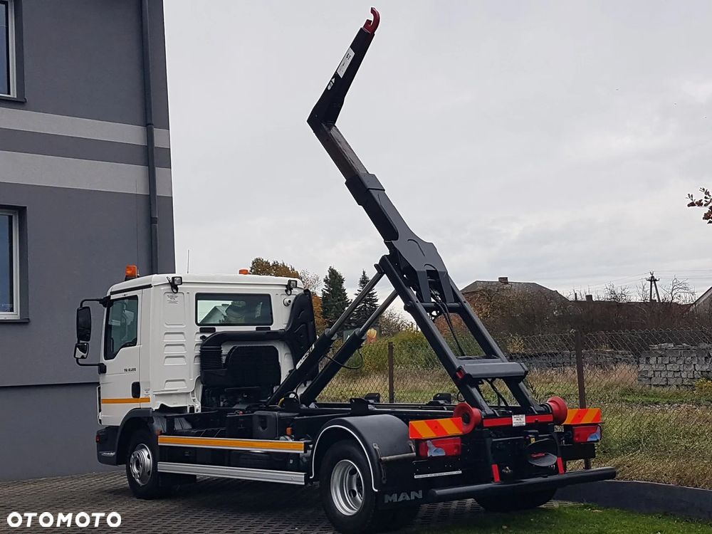 MAN TGL 12.220 HAKOWIEC 4x2 KLIMA HAKOWIEC DO KONTENERÓW - 3