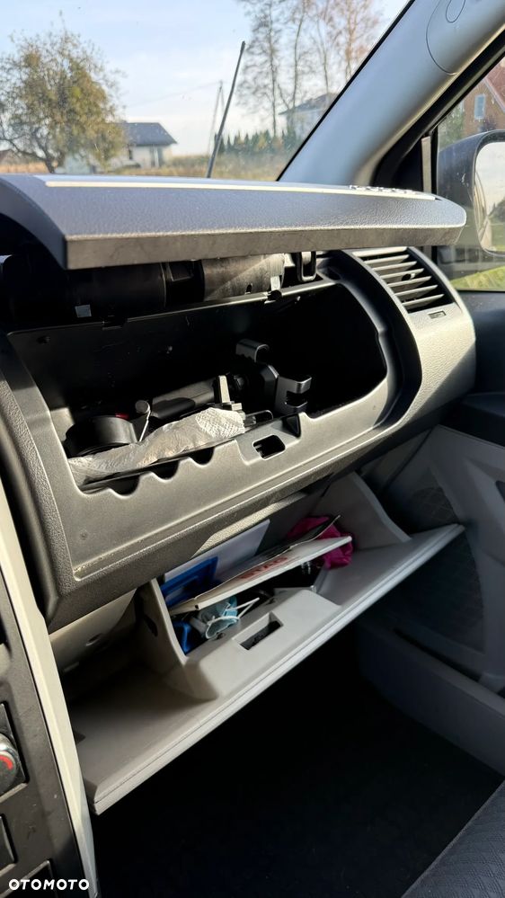 Dodge Grand Caravan 3.3 SE - 21