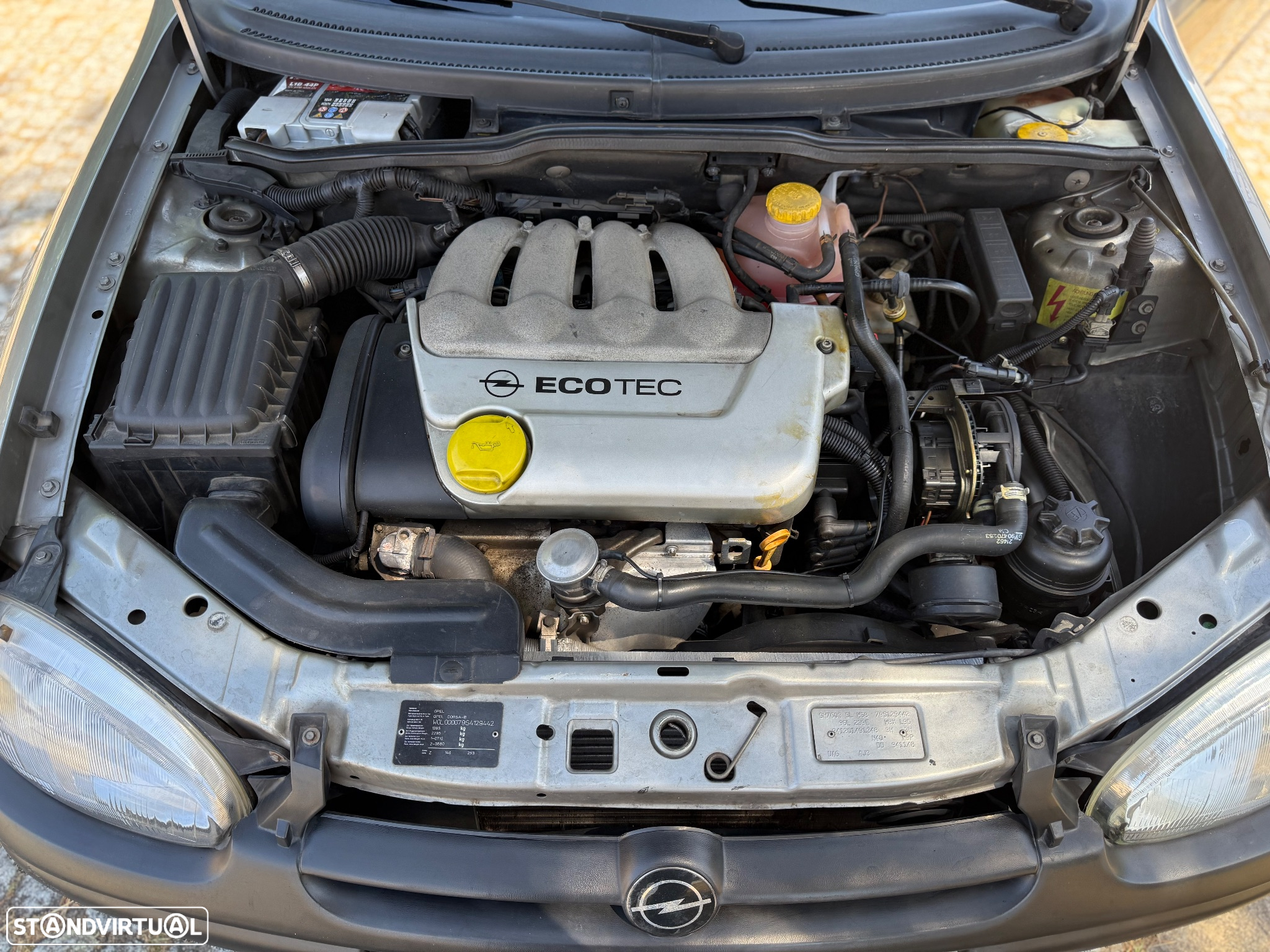 Opel Corsa 1.4 16V GLS - 15