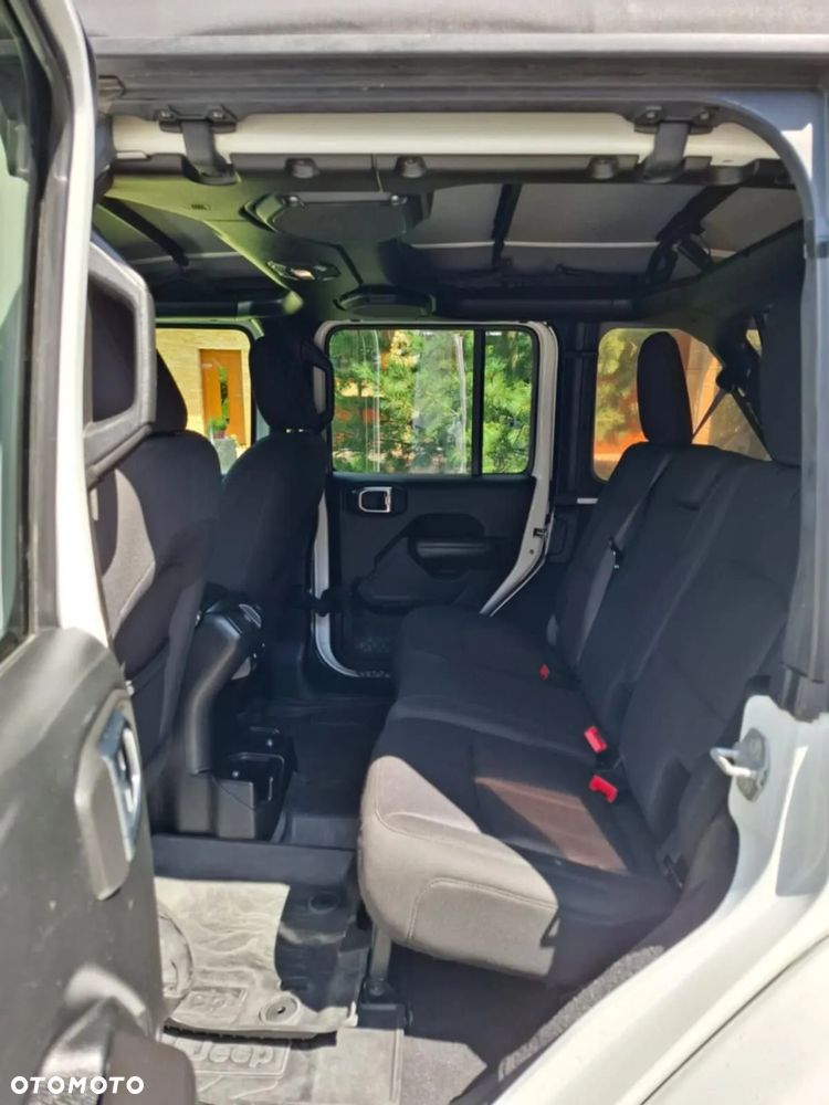 Jeep Wrangler Unlimited Hard-Top 3.6 Automatik X