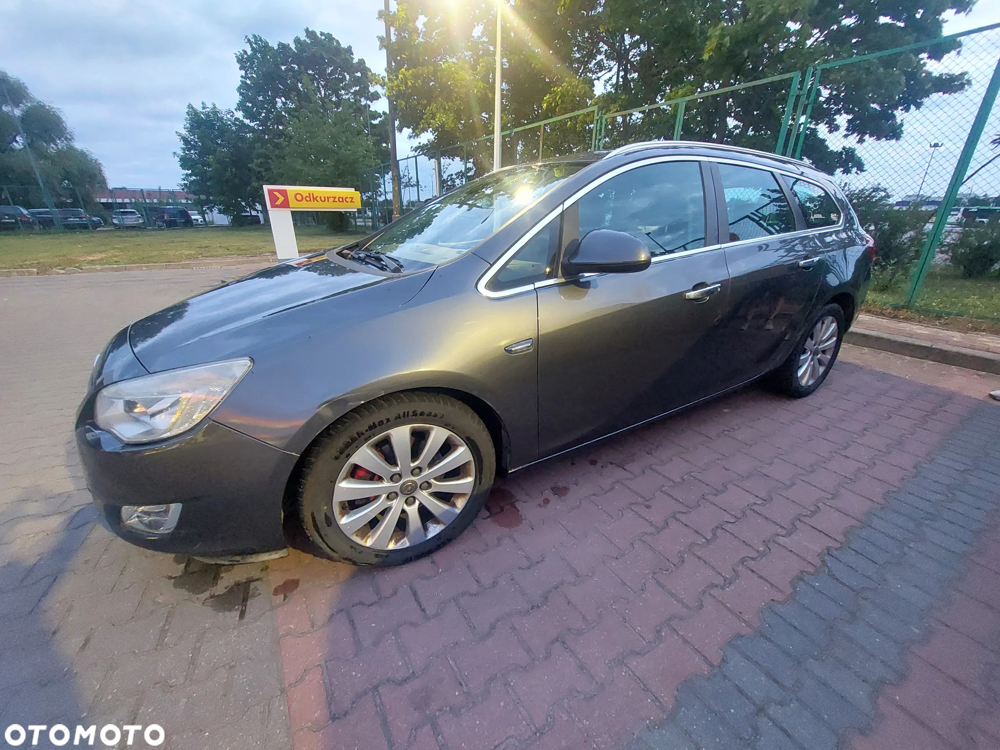 Opel Astra IV 2.0 CDTI Cosmo - 2