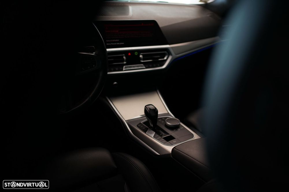 BMW 318 d Pack M Auto - 17