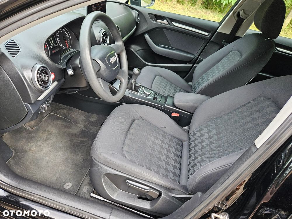 Audi A3 Sportback 1.4 TFSI Ambition - 9