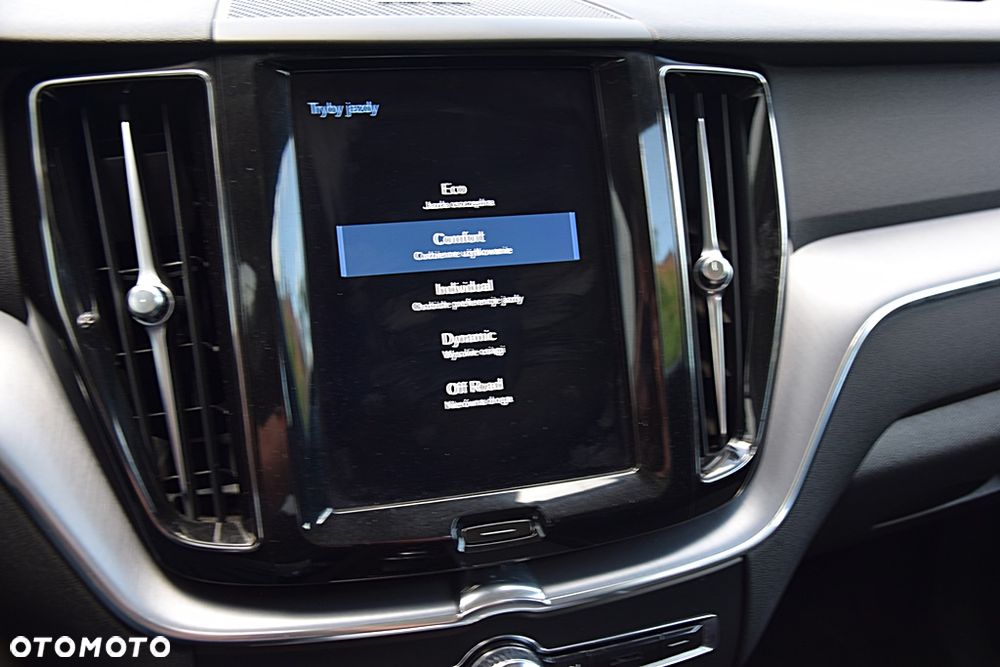Volvo XC 60 B4 D AWD Geartronic Inscription - 24