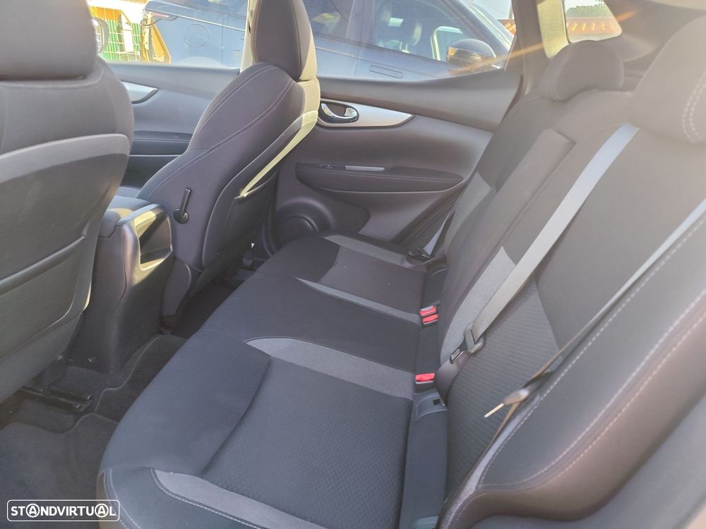Nissan Qashqai 1.2 DIG-T Acenta Xtronic - 23