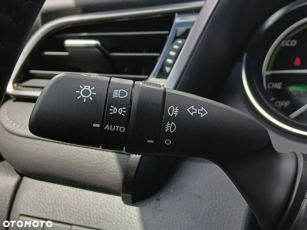 Toyota Camry - 34