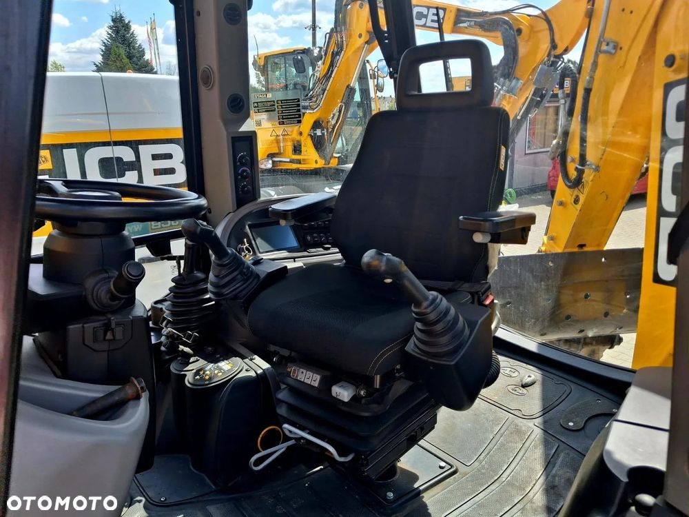 JCB 4CX Plus AEC - 11