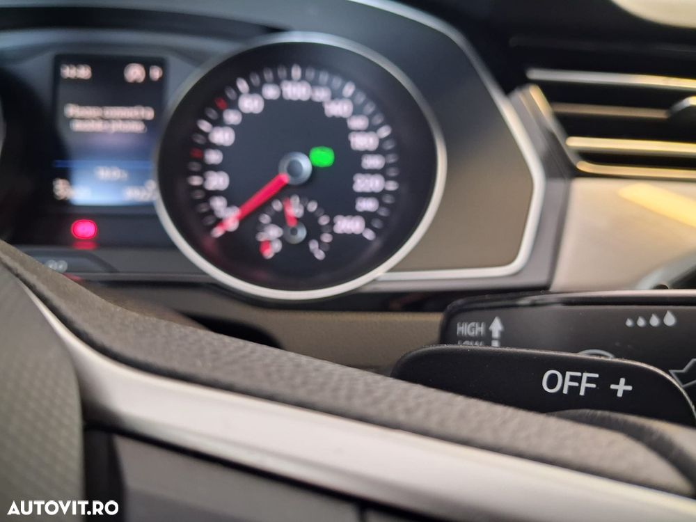 Volkswagen Passat - 13