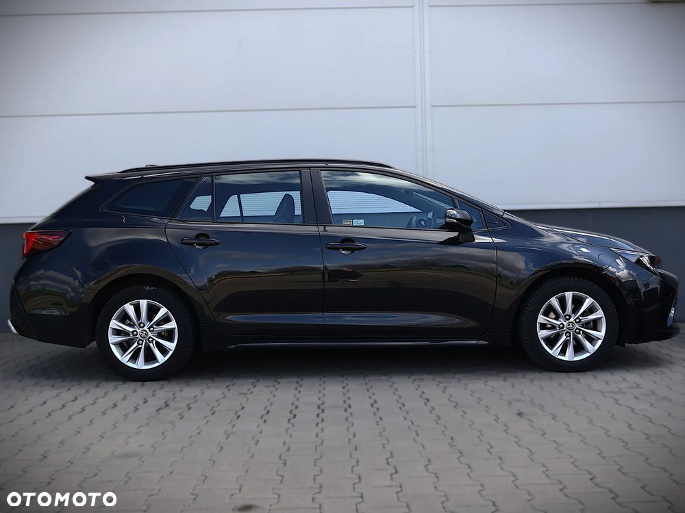 Toyota Corolla 1.8 Hybrid Comfort - 17