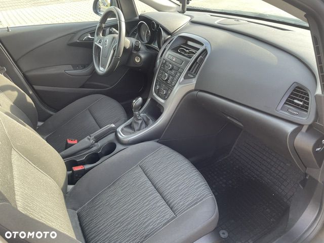Opel Astra 1.4 T EU6 - 11