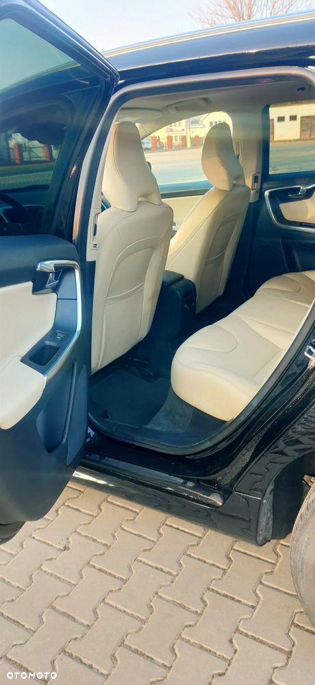 Volvo XC 60 T5 AWD Momentum - 11