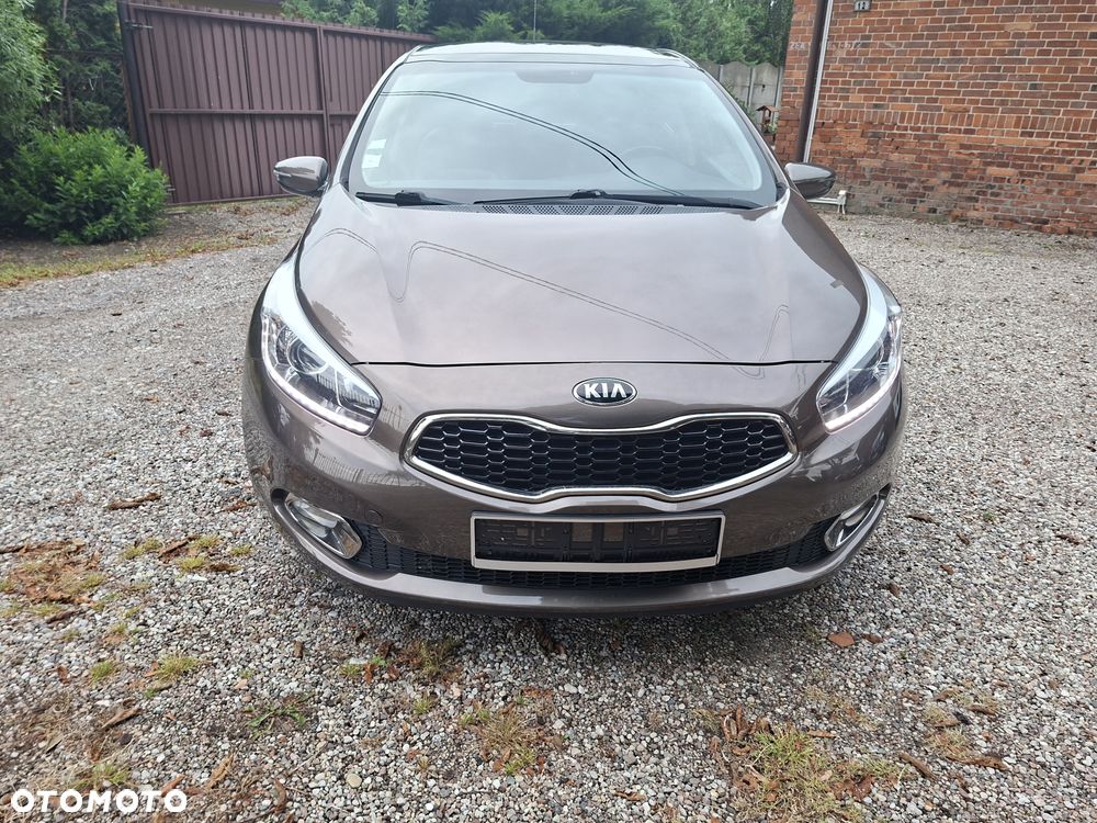 Kia Ceed 1.6 GDI DCT Platinum Edition - 4