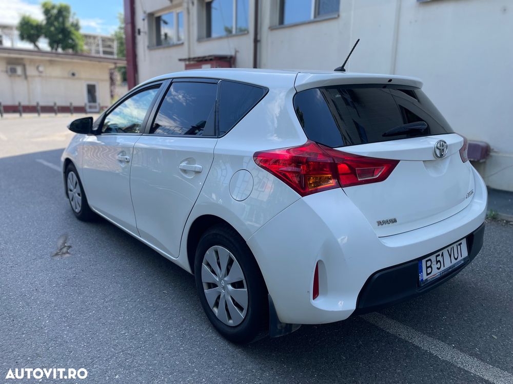 Toyota Auris 1.4 D-4D Luna - 9