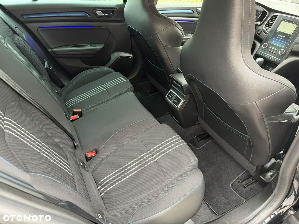 Renault Megane ENERGY TCe 205 EDC GT - 21