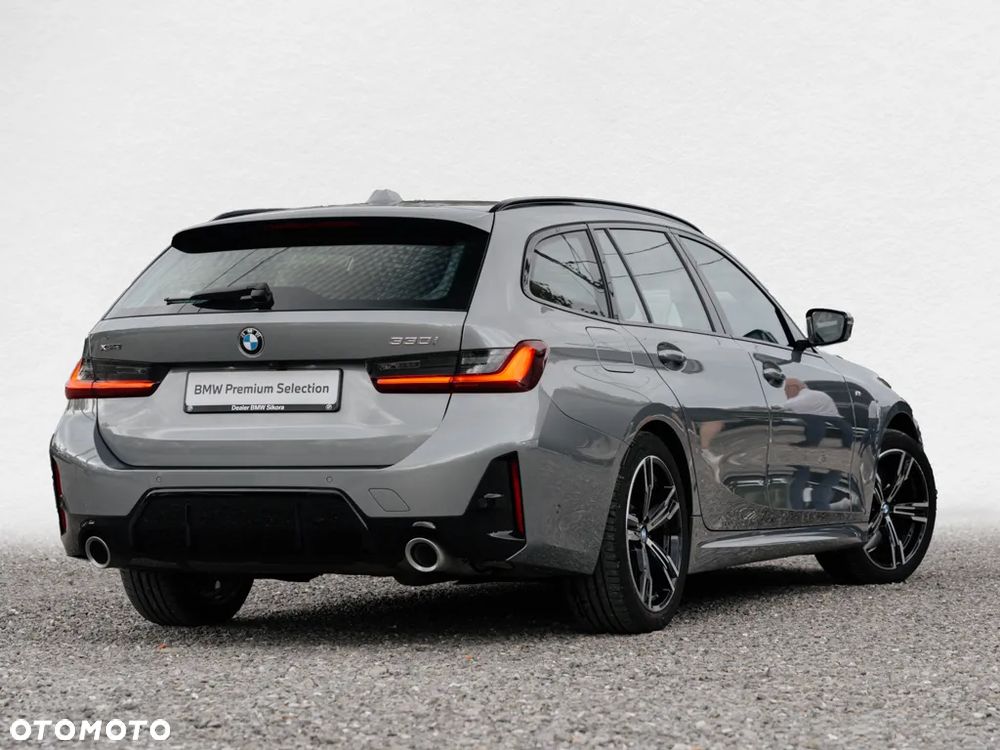 BMW Seria 3 330i M Sport - 5