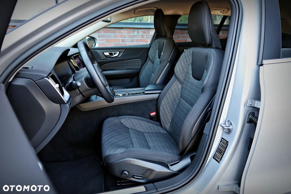 Volvo V60 B4 D Core - 21