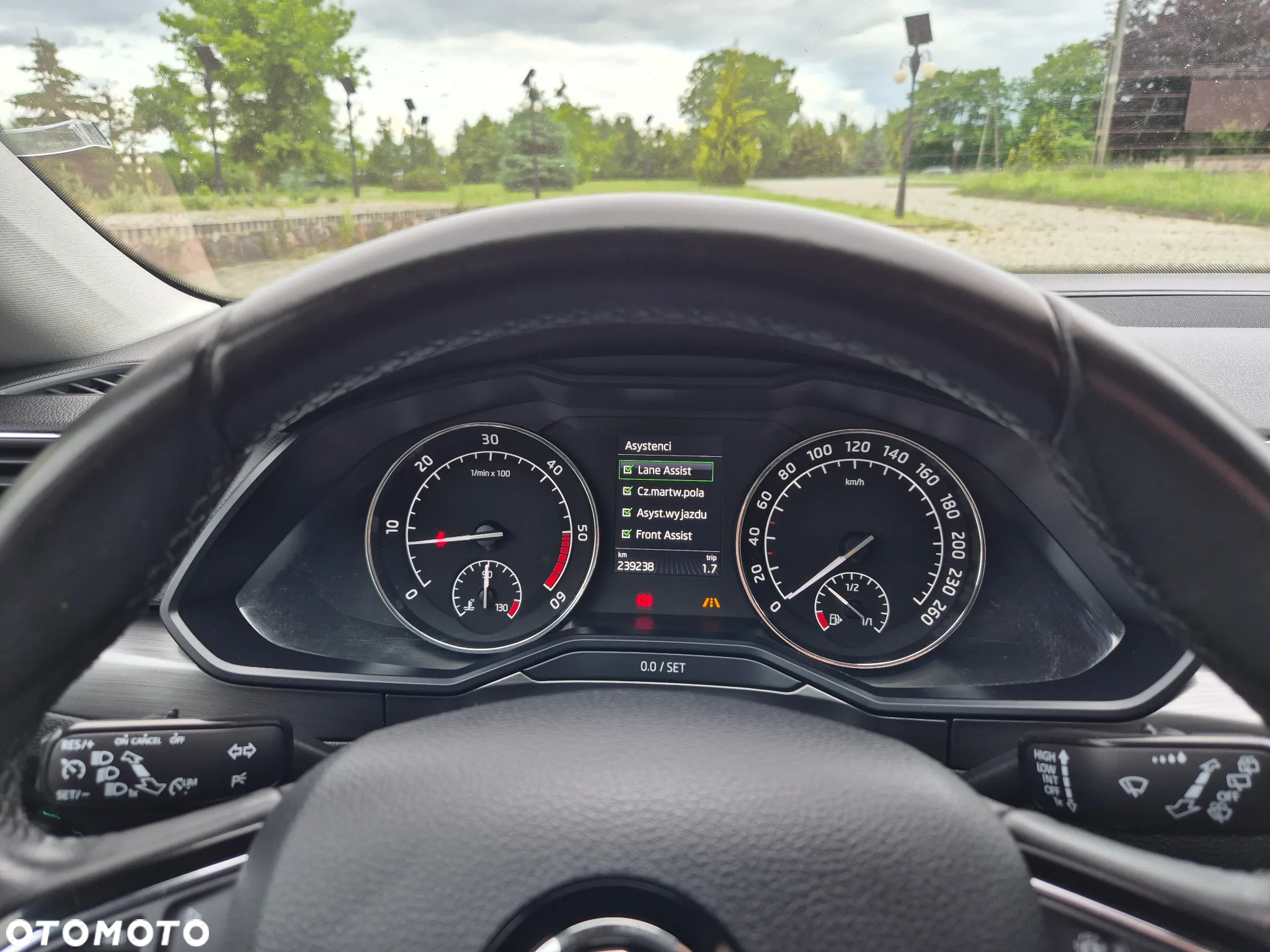 Skoda Superb 2.0 TDI Premium Edition - 31