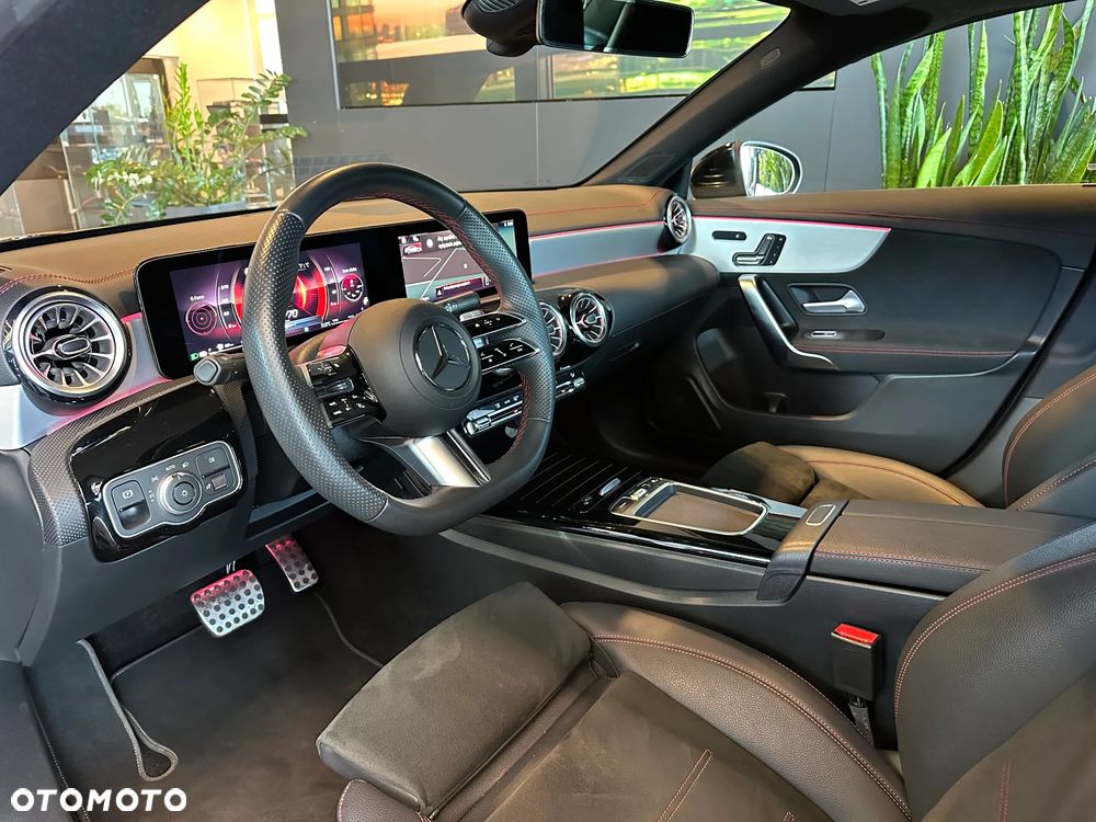 Mercedes-Benz CLA 200 mHEV AMG Line 7G-DCT - 8