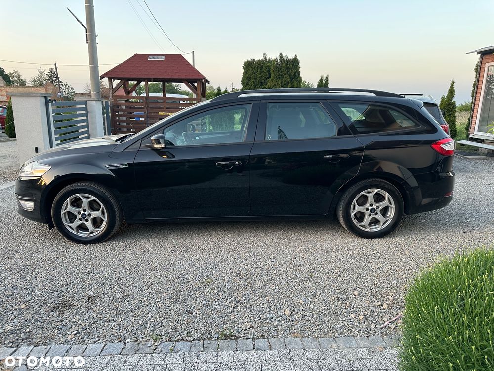 Ford Mondeo 2.0 Trend - 16