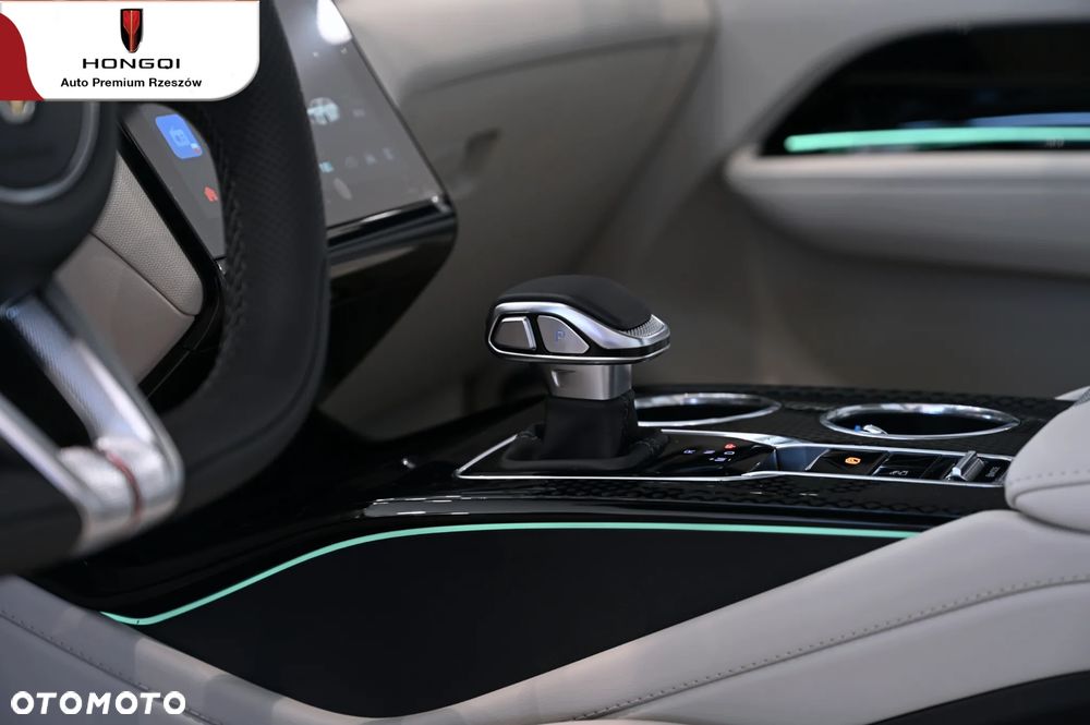 Hongqi HS3 2.0T AWD - 8