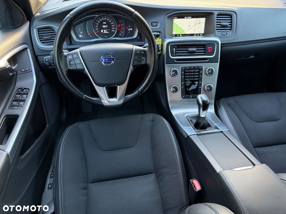 Volvo V60 D2 Drive-E Momentum - 5