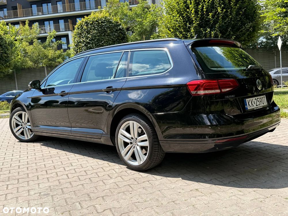 Volkswagen Passat - 4