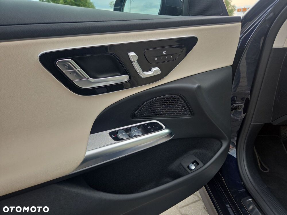Mercedes-Benz Klasa E 220 d mHEV 4-Matic Avantgarde 9G-Tronic - 11