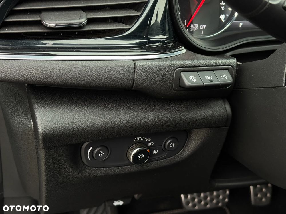 Opel Insignia 2.0 T 4x4 Exclusive S&S - 36