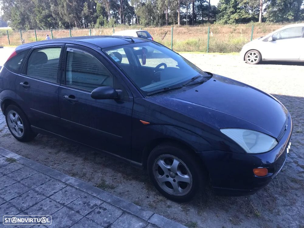 Ford Focus 1.4 16V 5P 2000  - Para Peças - 2