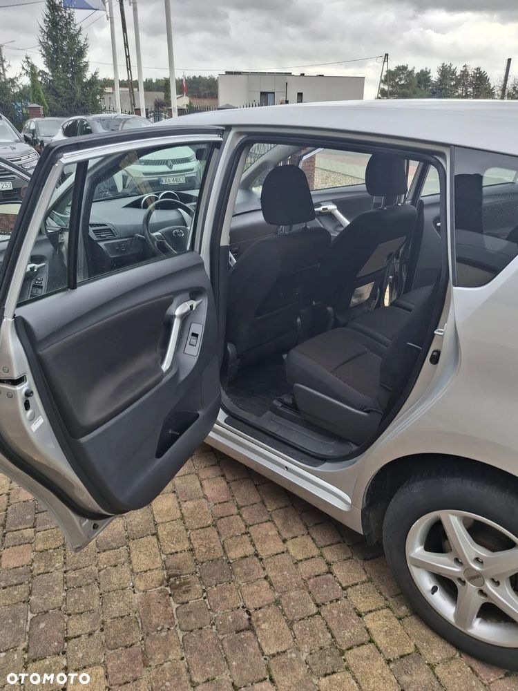 Toyota Verso 2.0 D-4D - 19