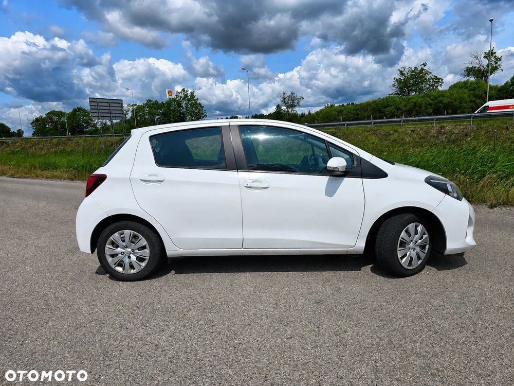 Toyota Yaris 1.4 D-4D Active - 8