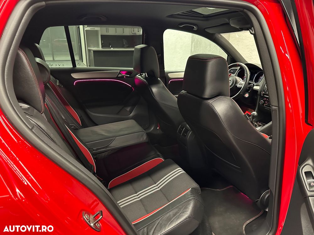 Volkswagen Golf - 12