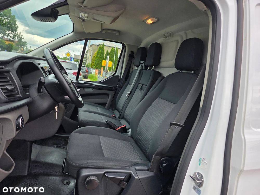 Ford Transit Custom 290 L2H1 Limited - 13
