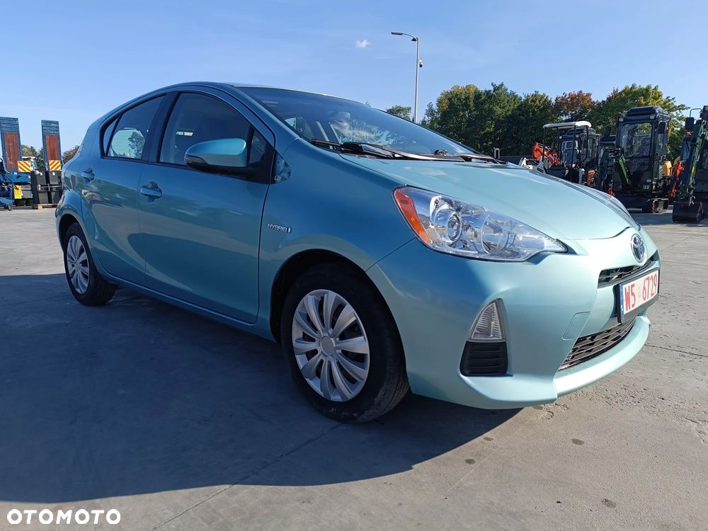 Toyota Prius - 10