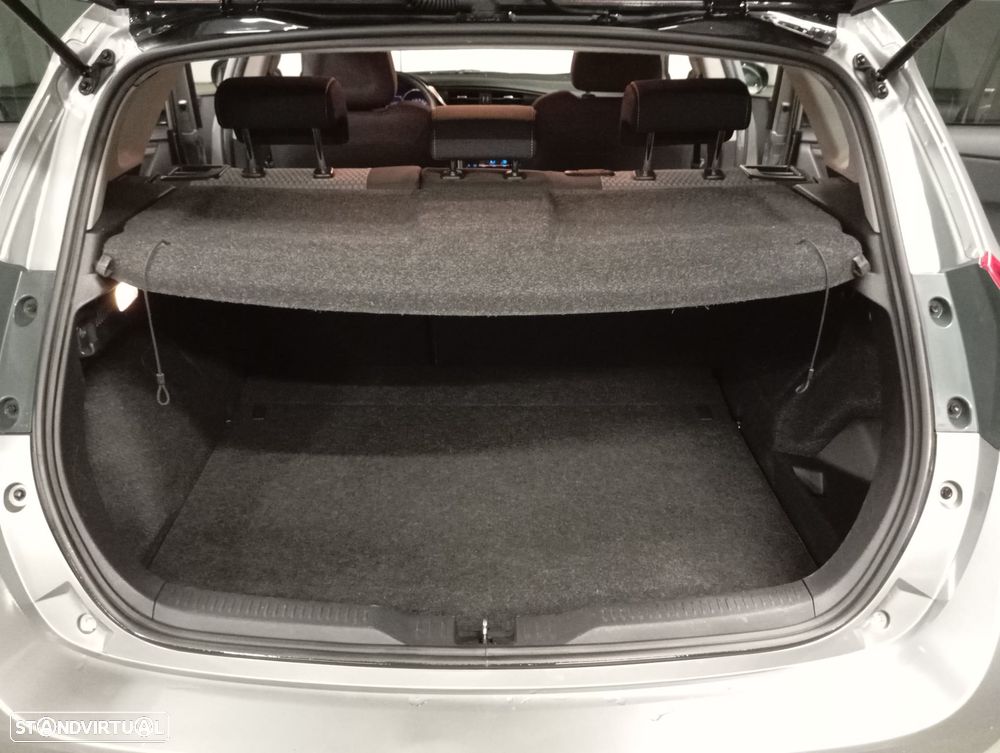 Toyota Auris 1.8 HSD Comfort +P.Sport+Navi - 28