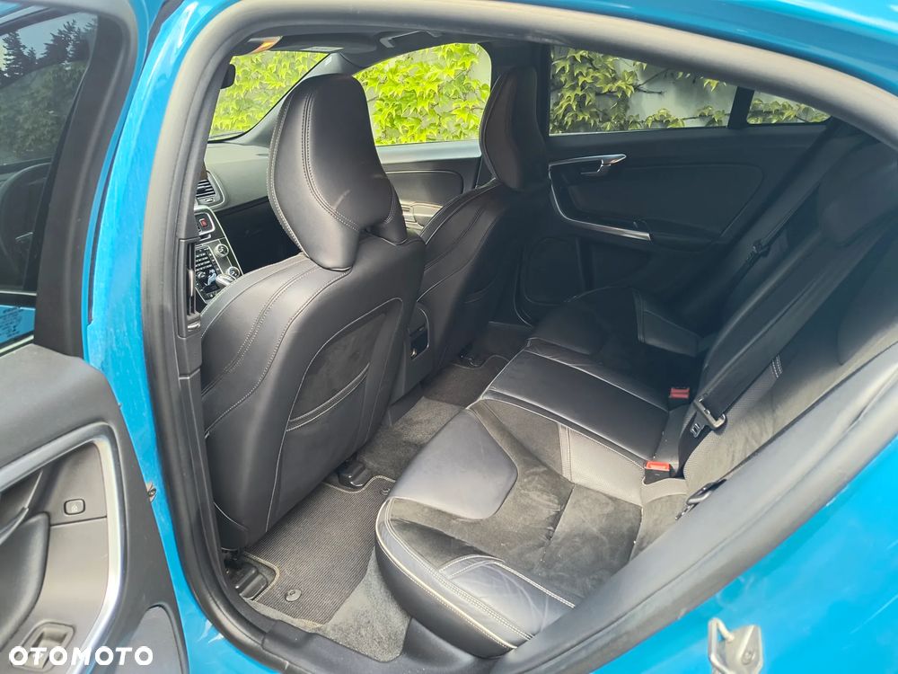 Volvo S60 T6 AWD R-Design Summum - 10