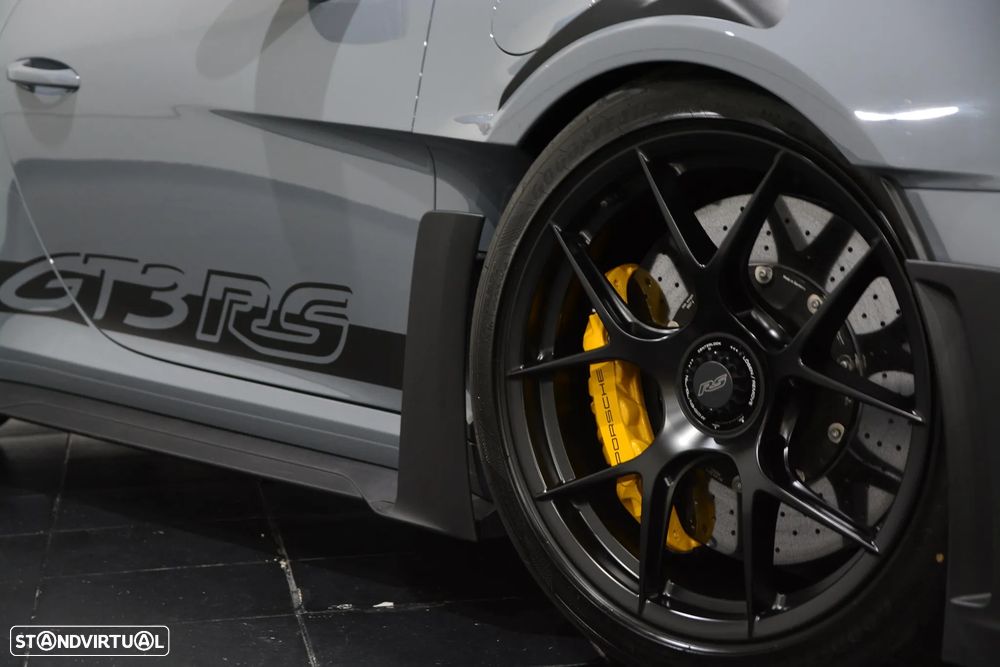 Porsche 911 (992) GT3 RS - 18