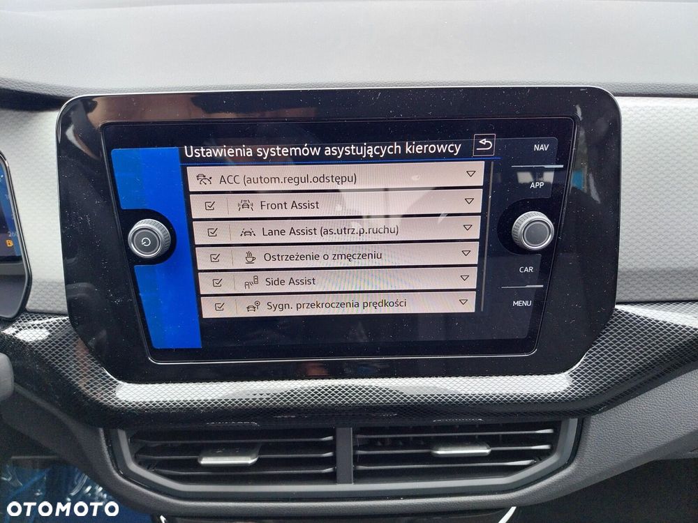 Volkswagen T-Cross - 11