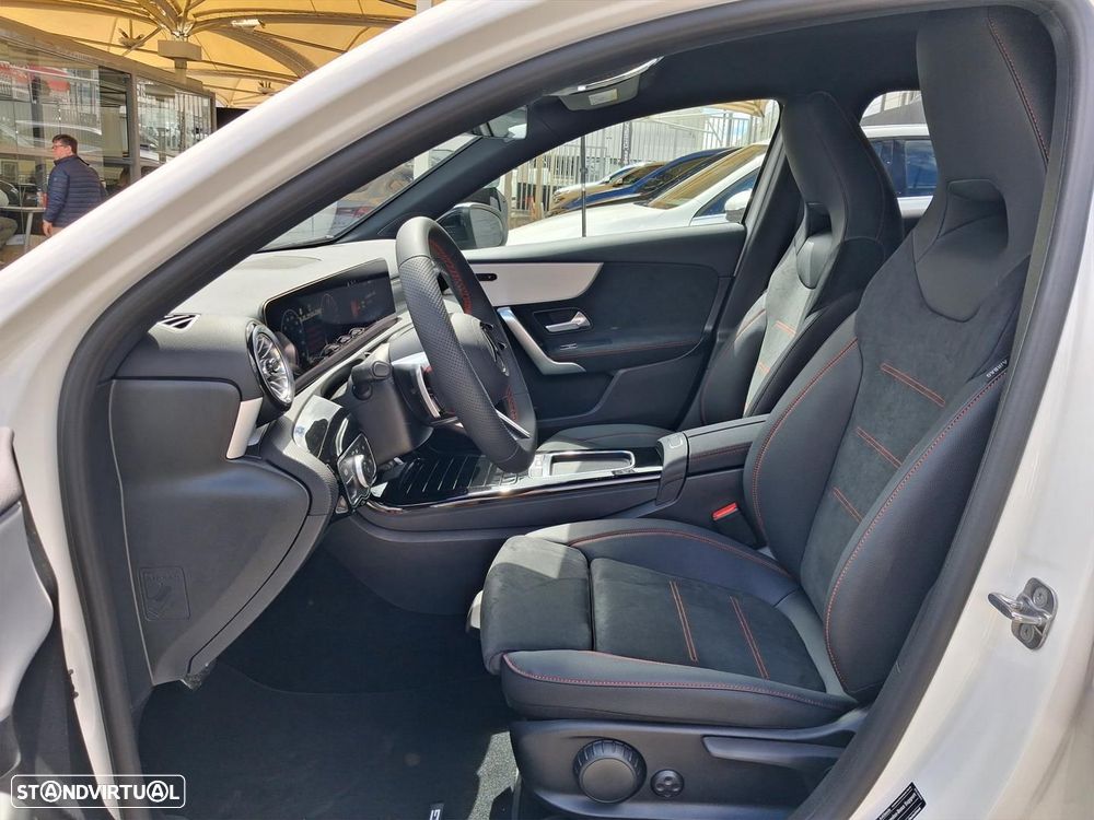 Mercedes-Benz A 250 e AMG Line - 11