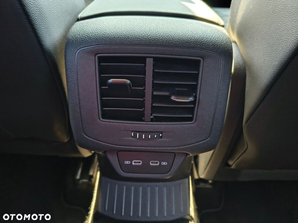 Volkswagen T-Roc 1.5 TSI R-Line - 14