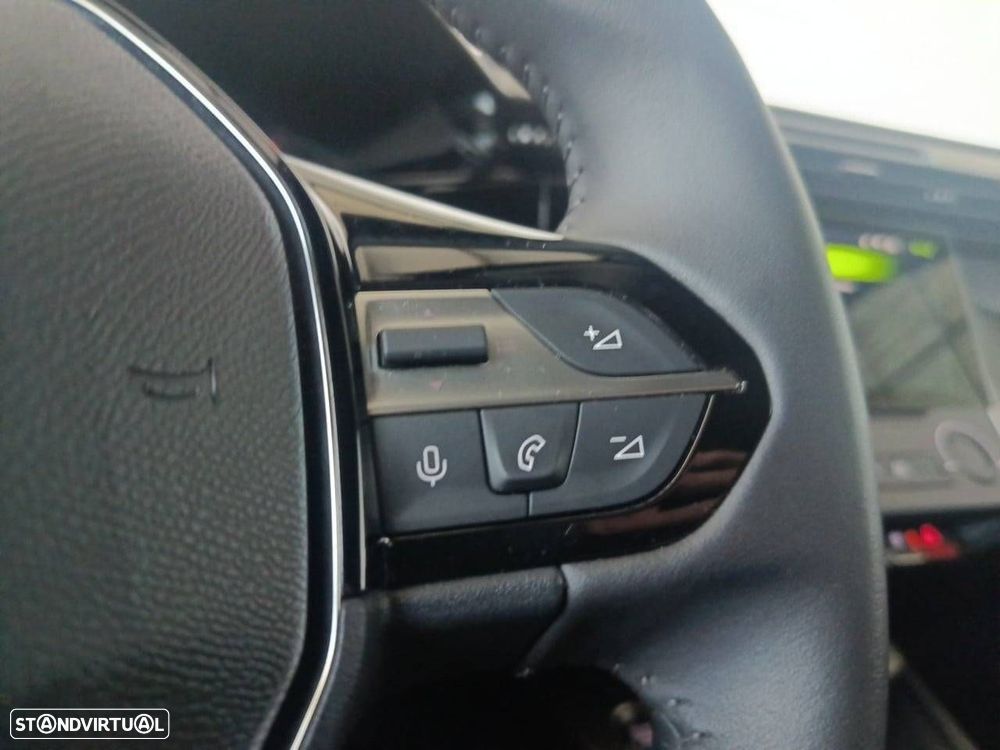 Peugeot 408 1.2 Hybrid Allure e-DCS6 - 16