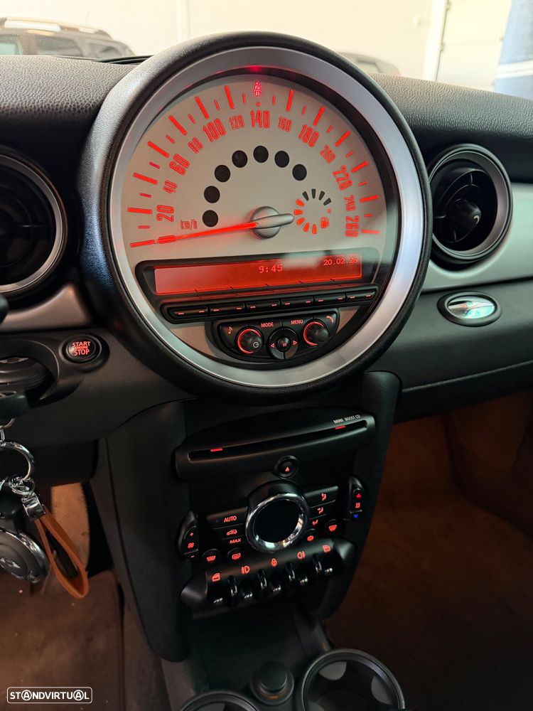 MINI 3 Portas Cooper D - 9